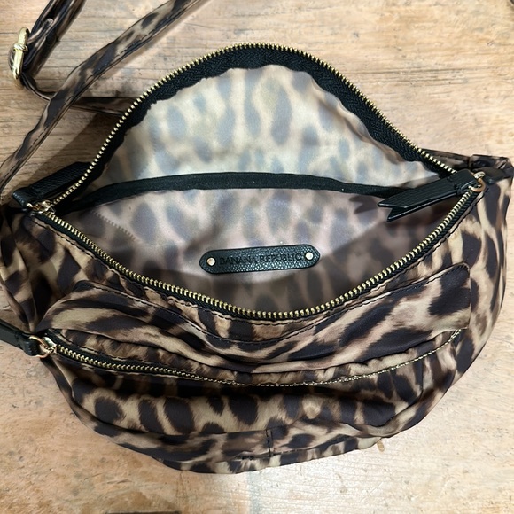 Leopard fanny pack by banana republic - Picture 4 of 5